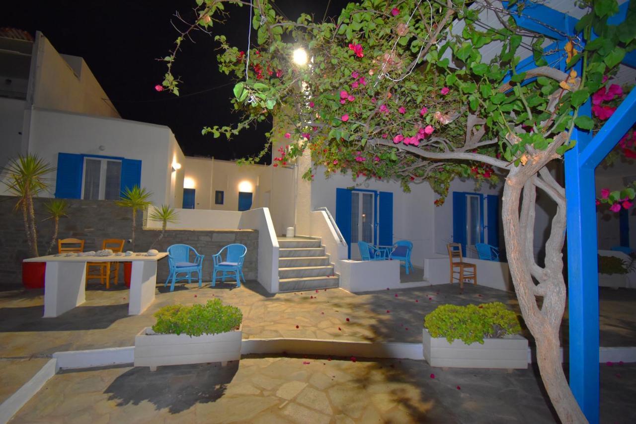 Ayeri Hotel Páros Buitenkant foto