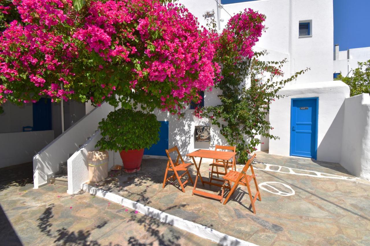 Ayeri Hotel Páros Buitenkant foto