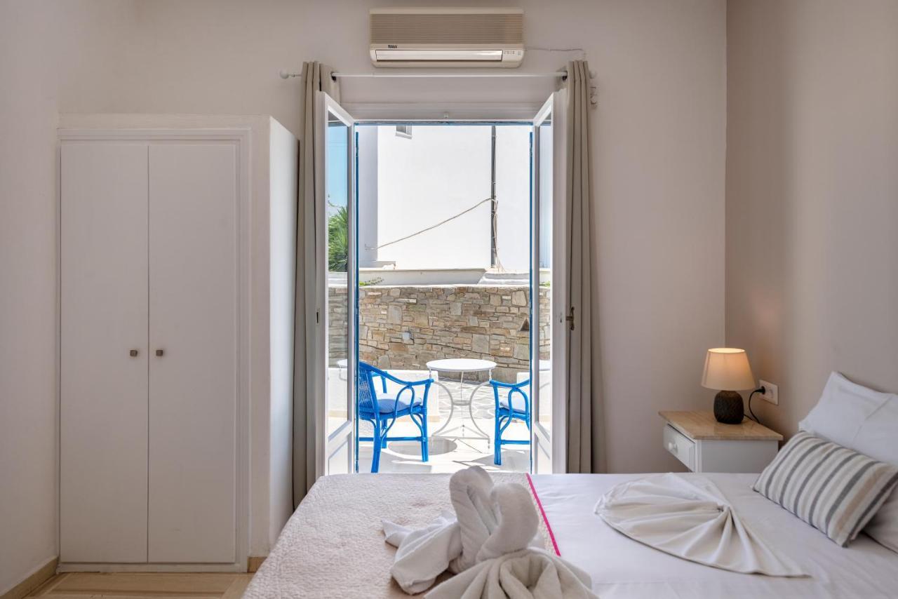 Ayeri Hotel Páros Buitenkant foto
