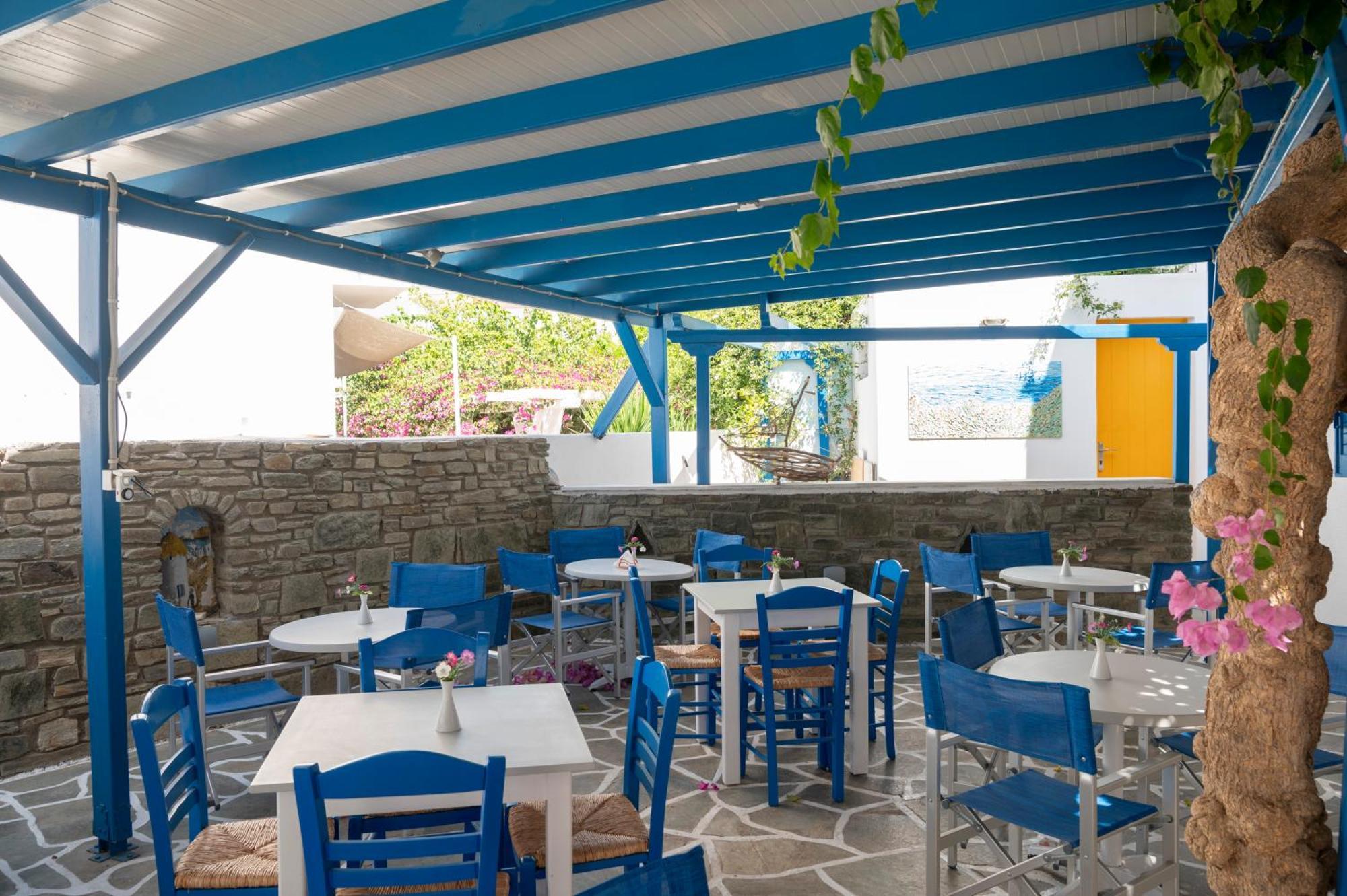 Ayeri Hotel Páros Buitenkant foto