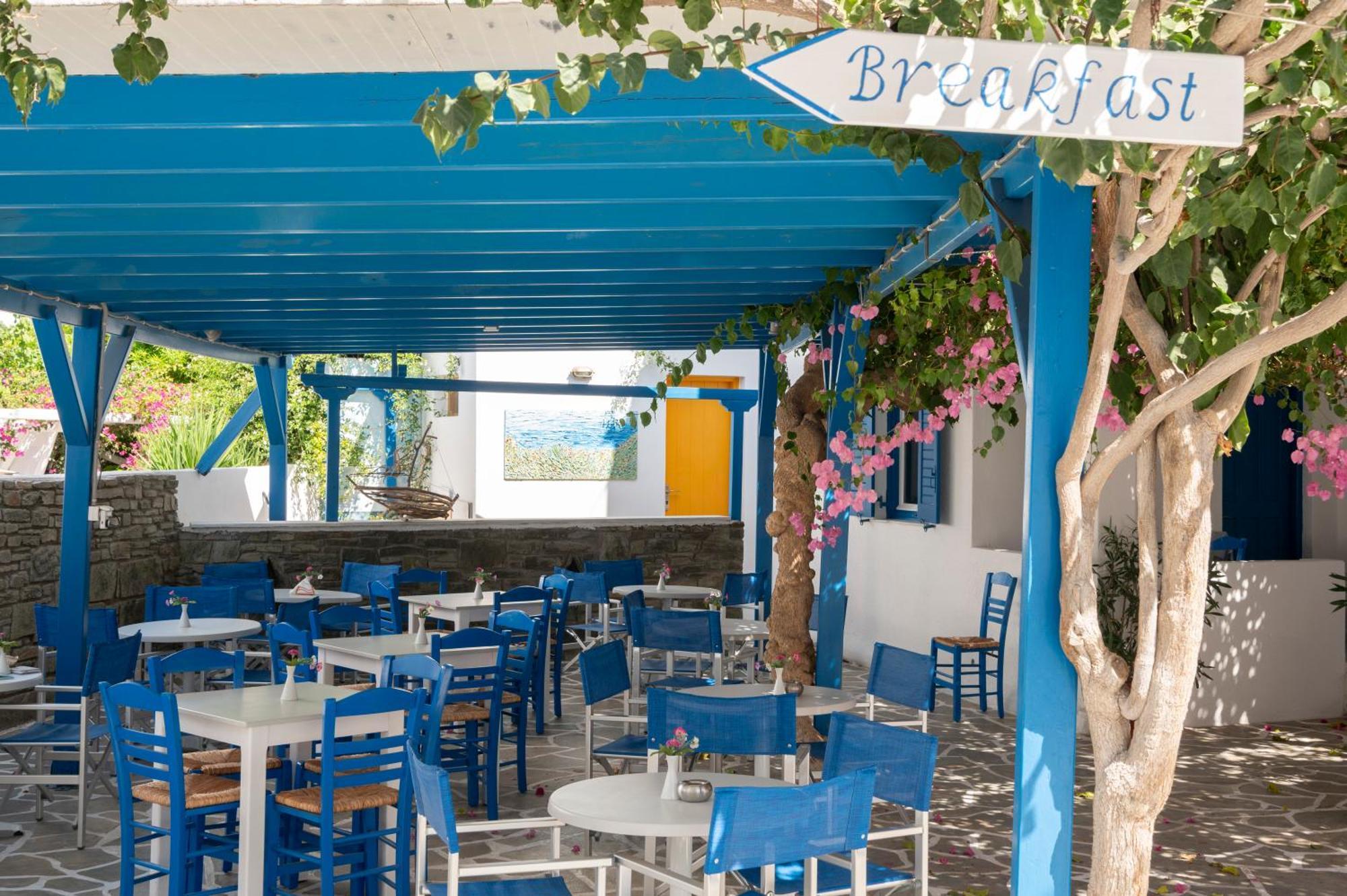 Ayeri Hotel Páros Buitenkant foto