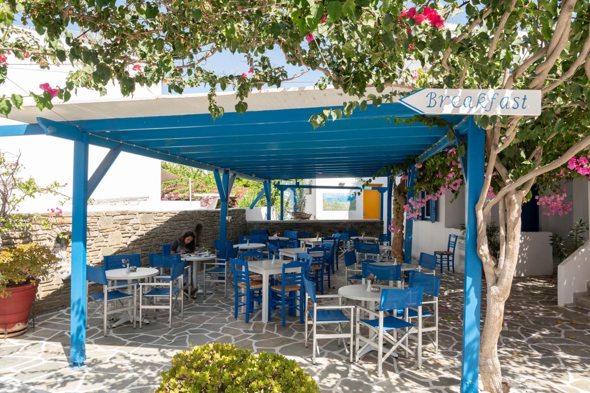 Ayeri Hotel Páros Buitenkant foto
