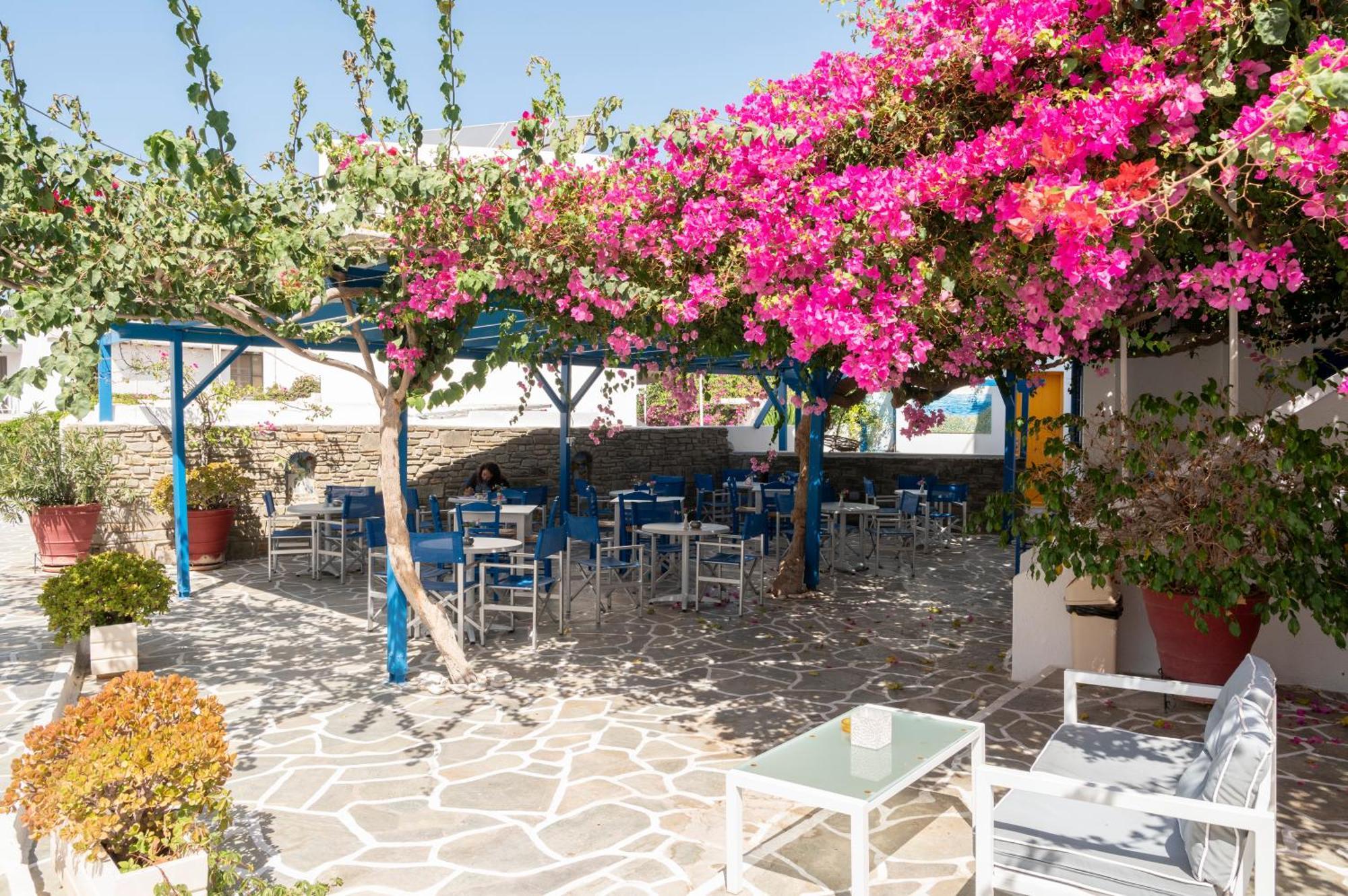 Ayeri Hotel Páros Buitenkant foto