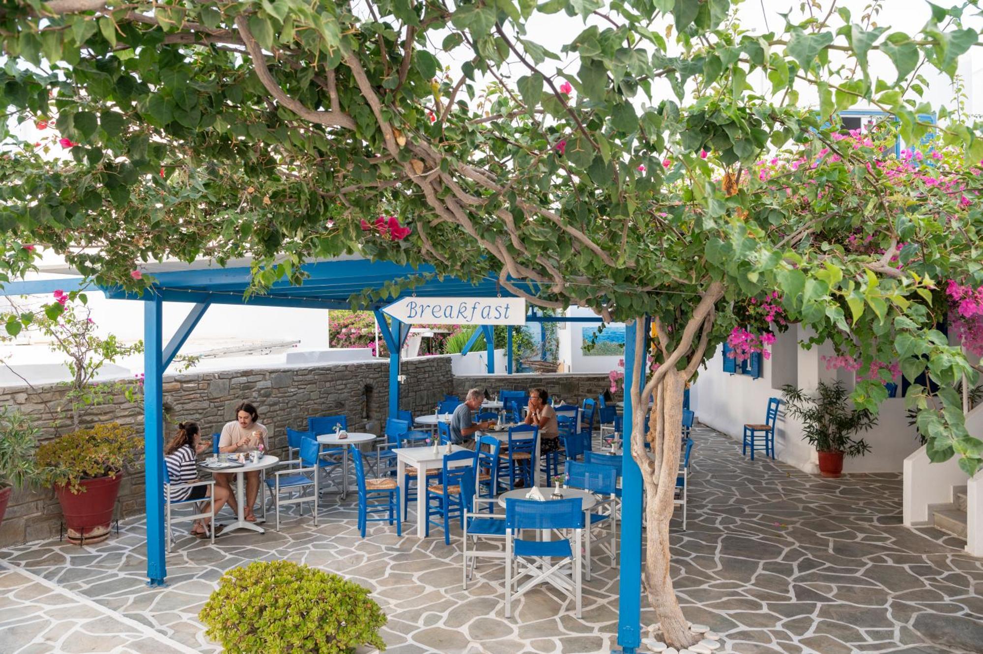 Ayeri Hotel Páros Buitenkant foto